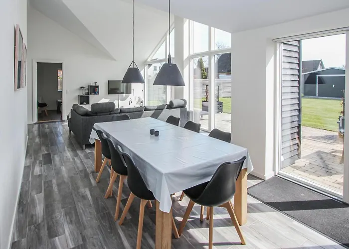 3 Bedroom Gorgeous In Samso בית נופש Ballen (Samso)